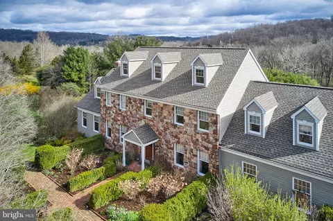 115 Gallows Run, Riegelsville, PA 18077