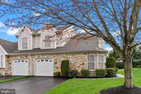 51 Ashley Dr, Warminster, PA 18974