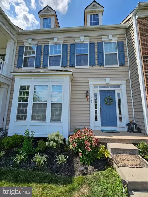 132 Pipers Inn Dr #132, Fountainville, PA 18923