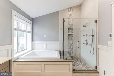 Bath - 1663 N Ash Cir, Jamison, PA 18929 photo 3 of 5