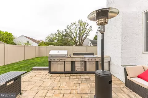 Exterior - 1663 N Ash Cir, Jamison, PA 18929 photo 10 of 11