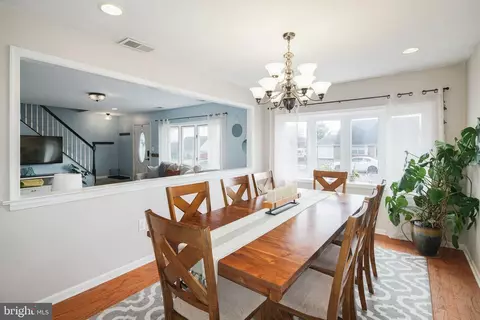Dining - 5 Candytuft Rd, Levittown, PA 19057 photo 3 of 3