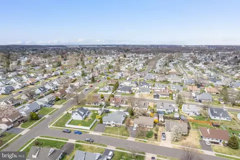 View/Area - 5 Candytuft Rd, Levittown, PA 19057 photo 2 of 2