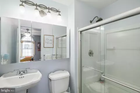 Bath - 5 Candytuft Rd, Levittown, PA 19057 photo 1 of 3