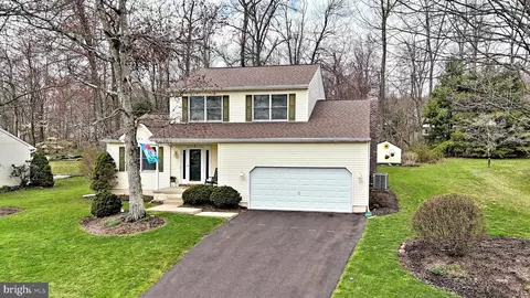 71 N Ridge Run Rd, Sellersville, PA 18960