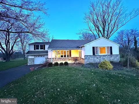 909 Callowhill Rd, Perkasie, PA 18944