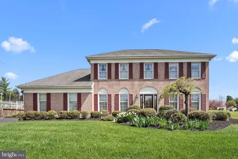 11 Meer Dr, Feasterville Trevose, PA 19053