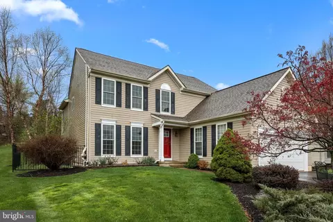 131 Lakeview Dr, New Hope, PA 18938