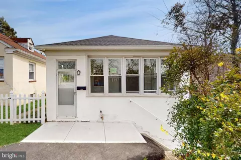 1198 N Cedar St, Bristol, PA 19007