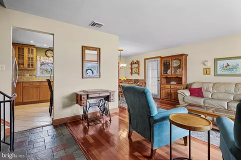 Living - 9 Patrick Ln, Yardley, PA 19067 photo 1 of 5