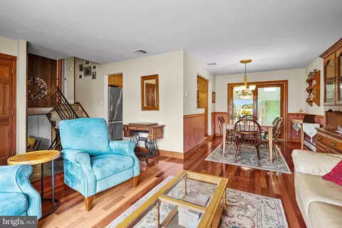 Living - 9 Patrick Ln, Yardley, PA 19067 photo 2 of 5