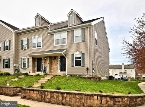 1 Bryant Dr, Perkasie, PA 18944