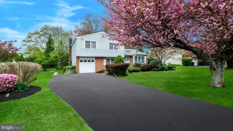 31 Shelley Rd, Southampton, PA 18966