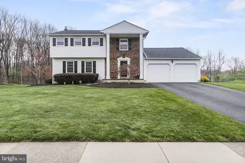 912 Piper Ln, Yardley, PA 19067