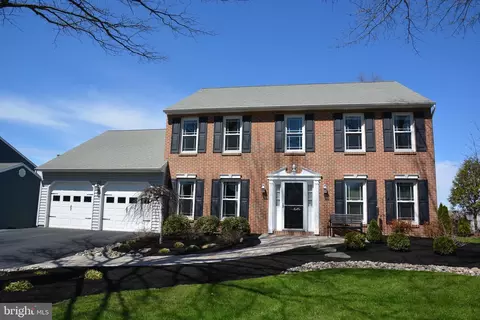 239 Holly Dr, Chalfont, PA 18914