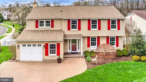 306 Bernick Dr, Langhorne, PA 19047