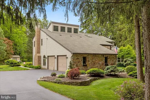 29 Deer Path Rd, Doylestown, PA 18901 photo 2