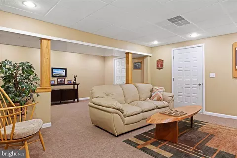 29 Deer Path Rd, Doylestown, PA 18901 photo 38