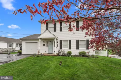 610 Bellevue Ave, Penndel, PA 19047