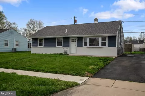 2813 Clifton Dr, Bensalem, PA 19020