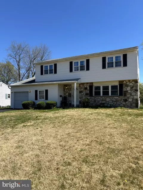 521 Fisher Ln, Warminster, PA 18974