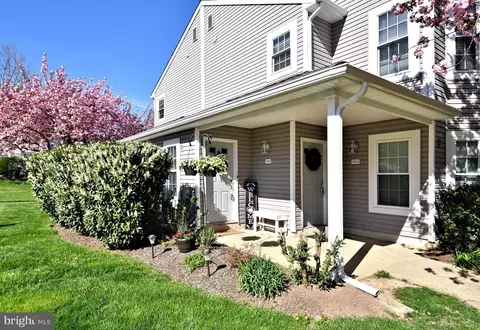 17015 Bennett Pl, Southampton, PA 18966