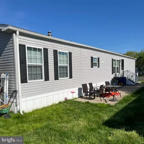215 Jefferson Dr, Fairless Hills, PA 19030