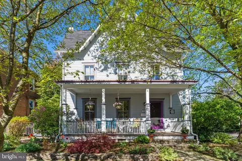 34 Liberty St, Newtown, PA 18940