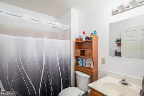 Bath - 801 Central Ave, Croydon, PA 19021 photo 2 of 2