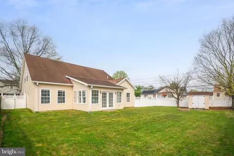 Exterior - 801 Central Ave, Croydon, PA 19021 photo 3 of 6