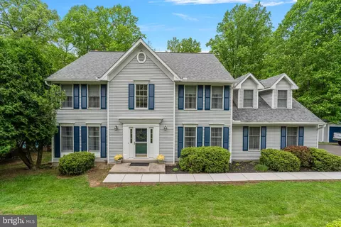 738 Norfolk Ln, Feasterville Trevose, PA 19053