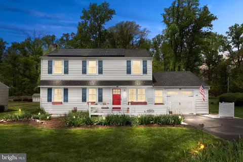 1040 Orchid Rd, Warminster, PA 18974