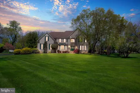 1371 Taylor Dr, Langhorne, PA 19047