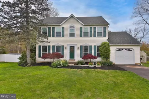 2103 Emily Cir, Warrington, PA 18976