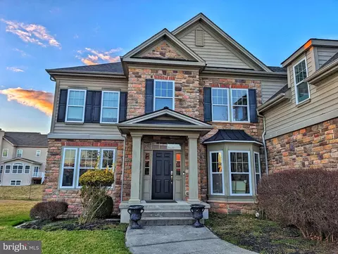 1041 Essex Dr, Bensalem, PA 19020