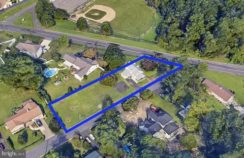1955 Hulmeville Rd, Bensalem, PA 19020