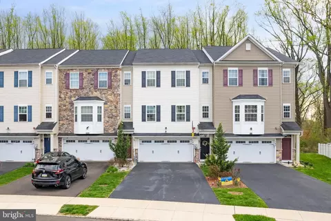 144 Graystone Dr, Feasterville Trevose, PA 19053
