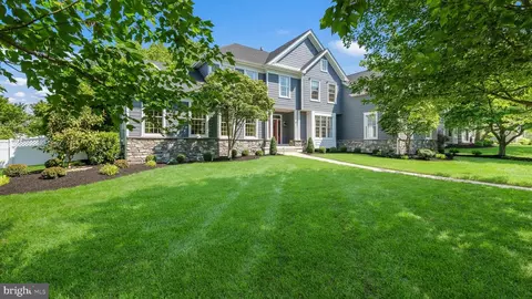 3 Amy Cir, Newtown, PA 18940