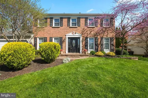 62 Waln Ln, Langhorne, PA 19047