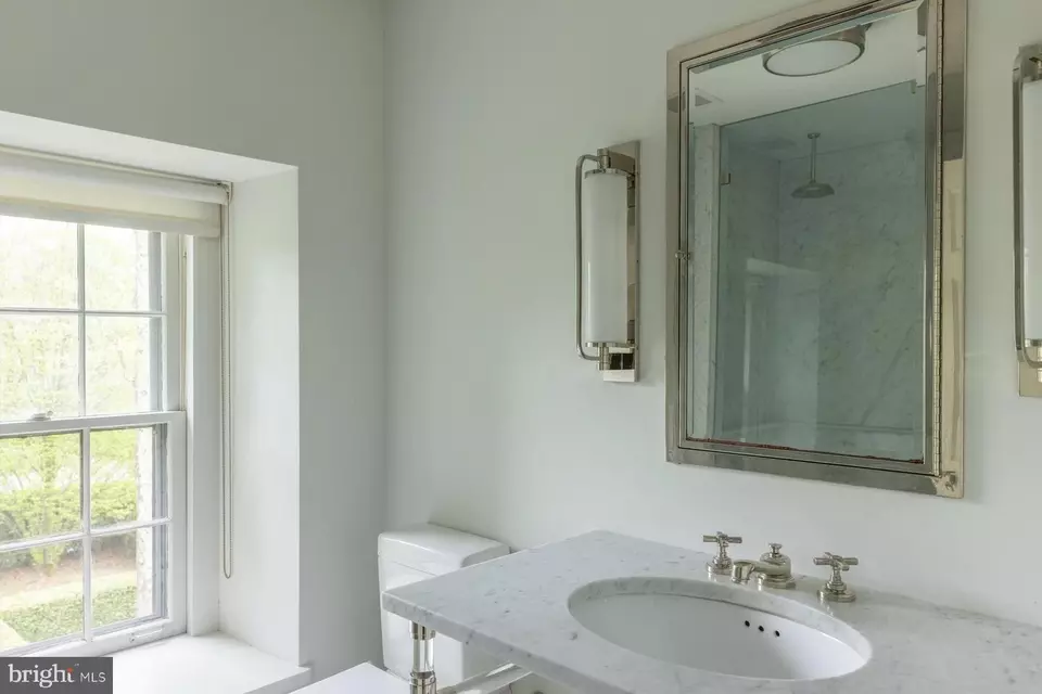 Bath - 3539 Holicong Rd, Doylestown, PA 18902 photo 2 of 3