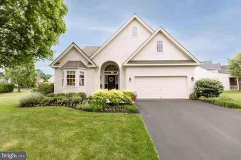 415 Homestead Cir, Warrington, PA 18976