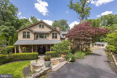 26 Crown Ter, Yardley, PA 19067