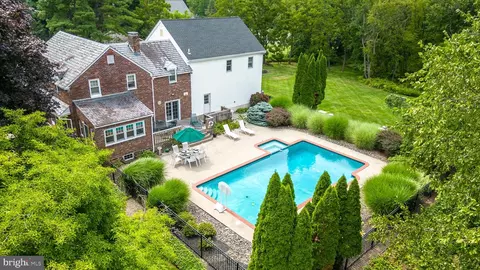 153 W Butler Ave, Chalfont, PA 18914