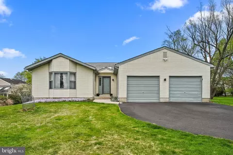 442 S Norwood Ave, Newtown, PA 18940