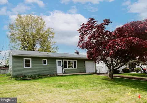 408 Andover Rd, Fairless Hills, PA 19030