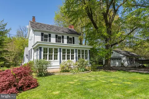 821 Dolington Rd, Newtown, PA 18940
