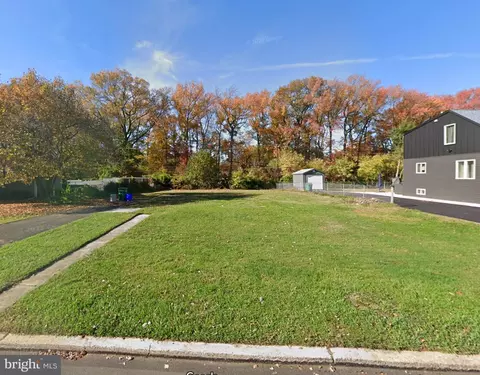 3535 Rockview Dr, Bristol, PA 19007