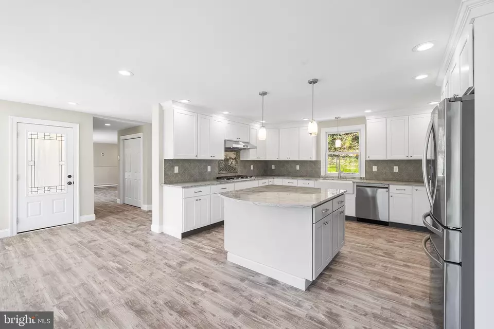 Kitchen - 93 Tower Hill Rd, Doylestown, PA 18901 photo 4 of 4