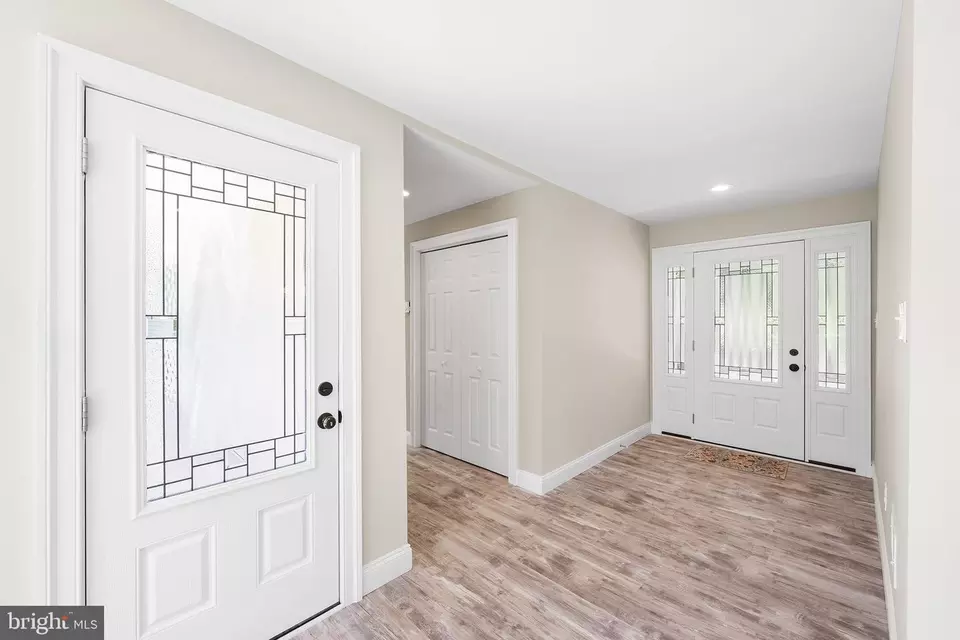 Entry Way - 93 Tower Hill Rd, Doylestown, PA 18901 photo 2 of 3