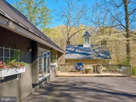 7059 Ely Rd, New Hope, PA 18938